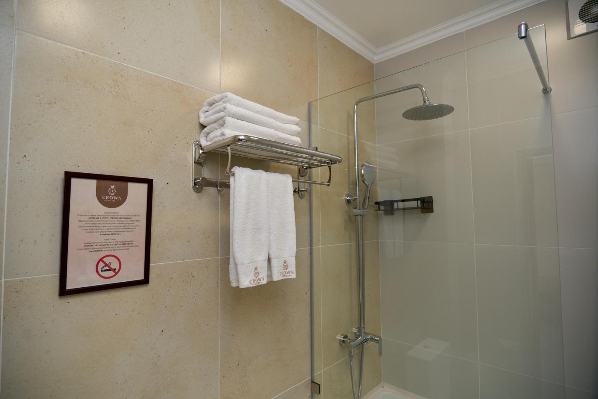 Crown Hotel Bishkek Luaran gambar