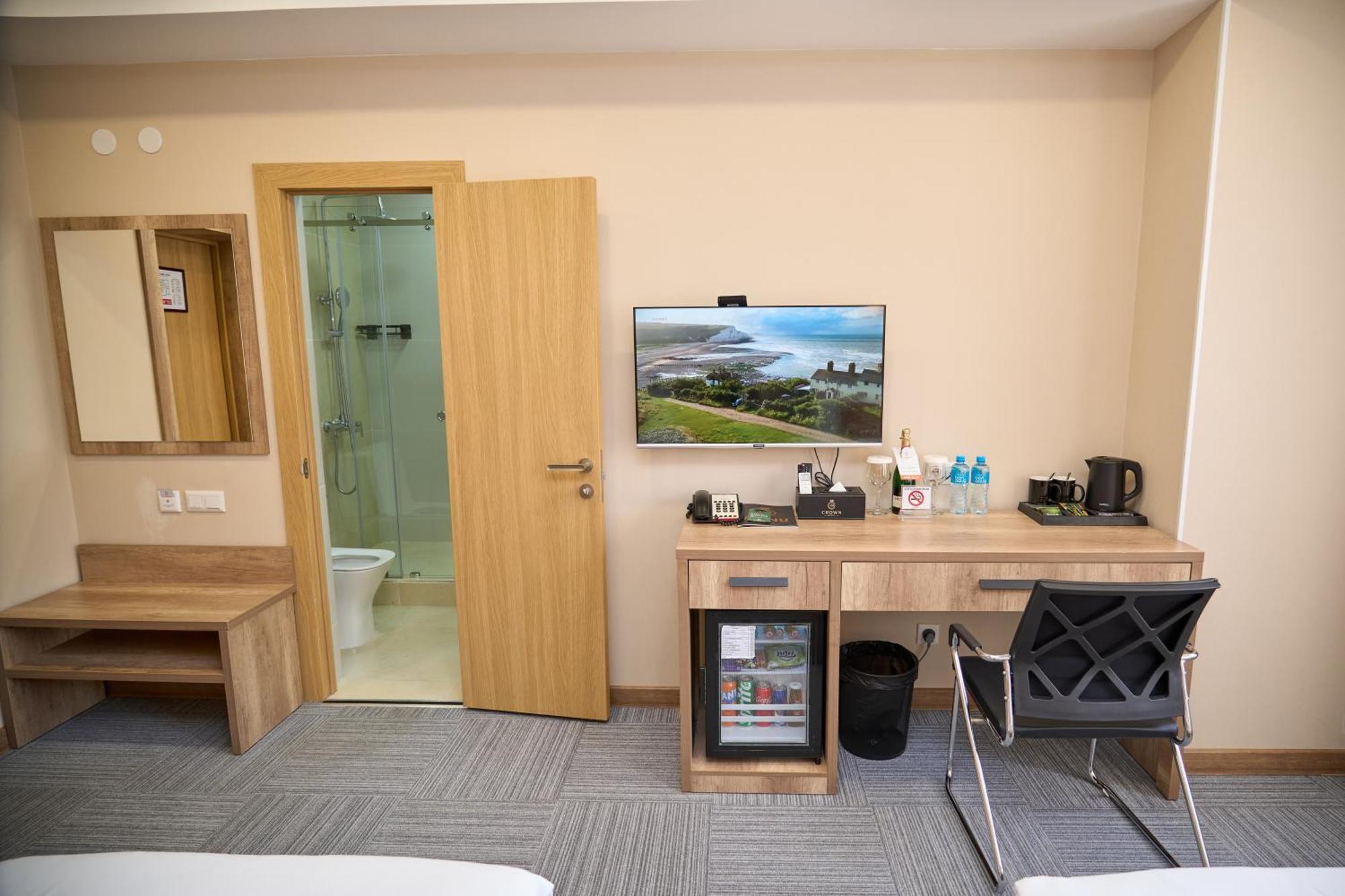 Crown Hotel Bishkek Luaran gambar