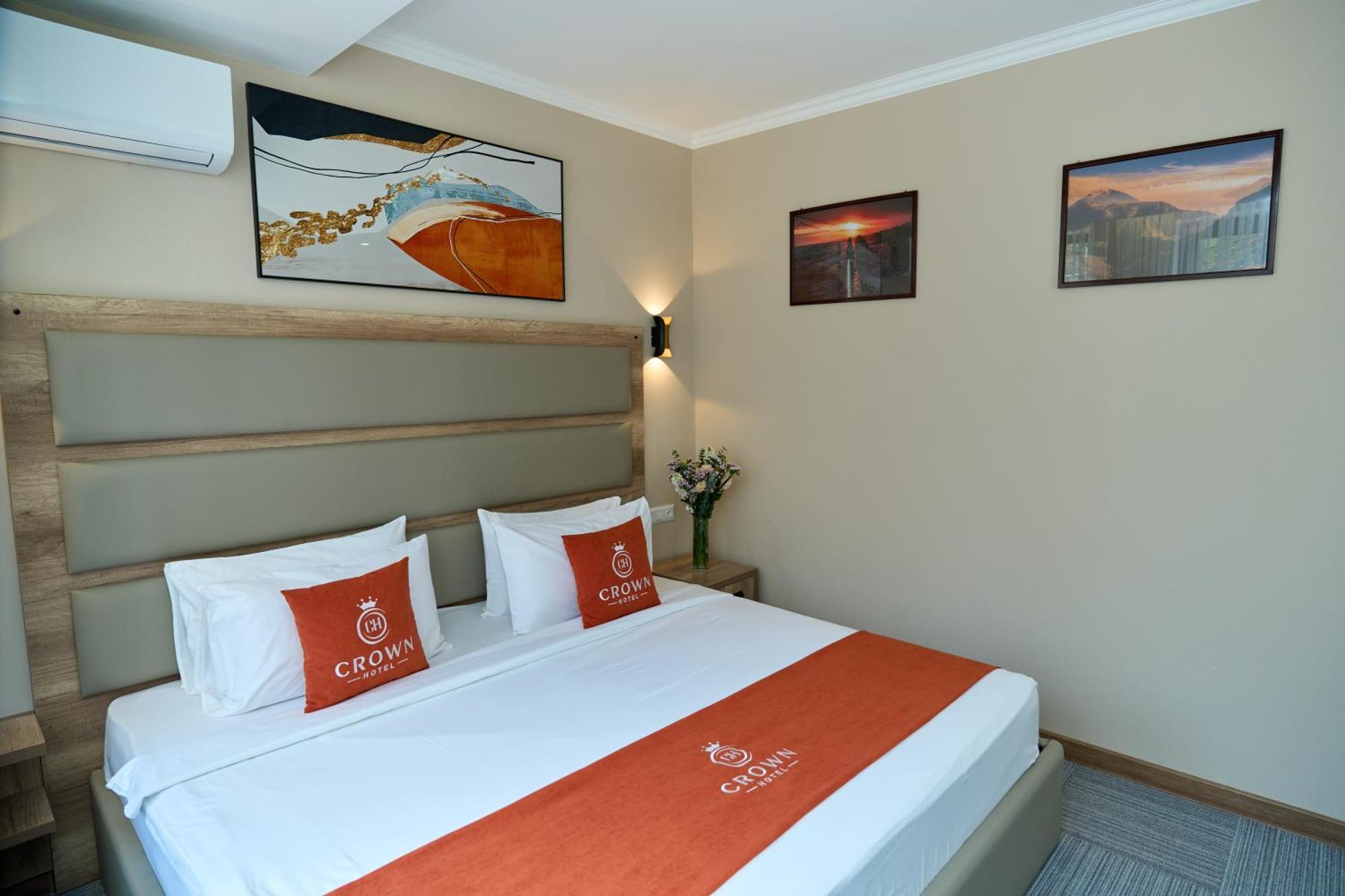 Crown Hotel Bishkek Luaran gambar