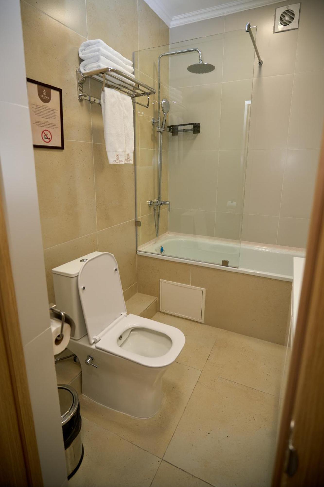 Crown Hotel Bishkek Luaran gambar