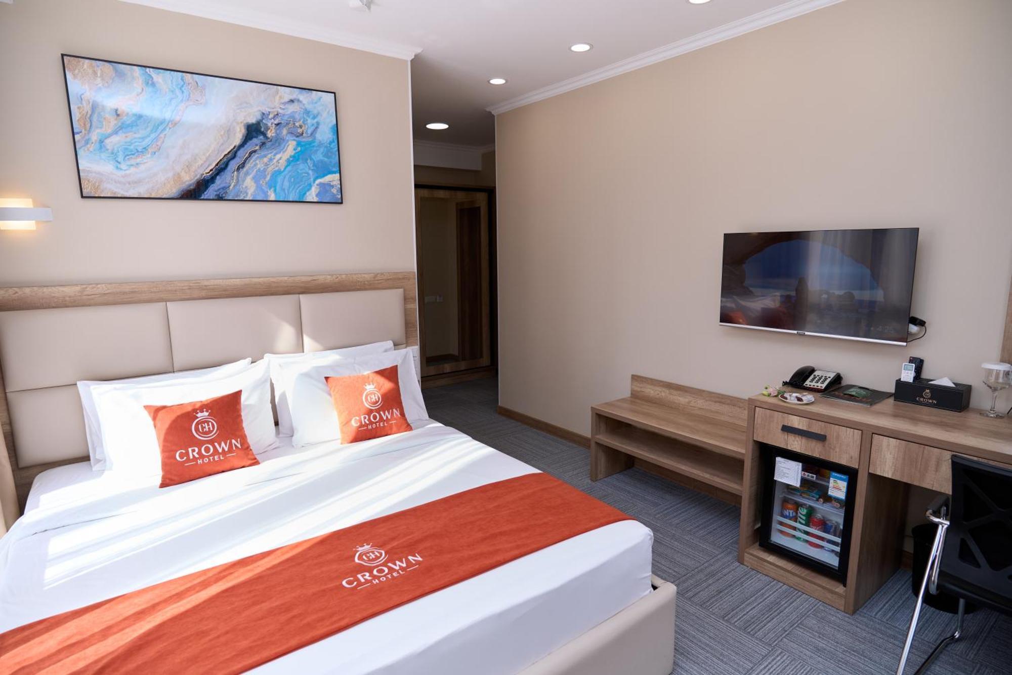 Crown Hotel Bishkek Luaran gambar