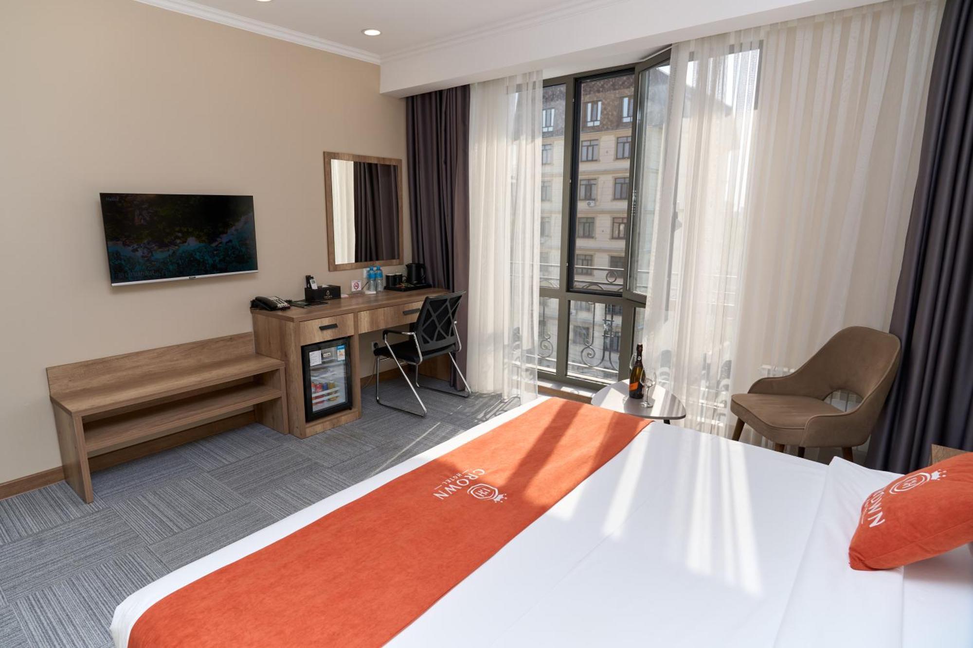 Crown Hotel Bishkek Luaran gambar