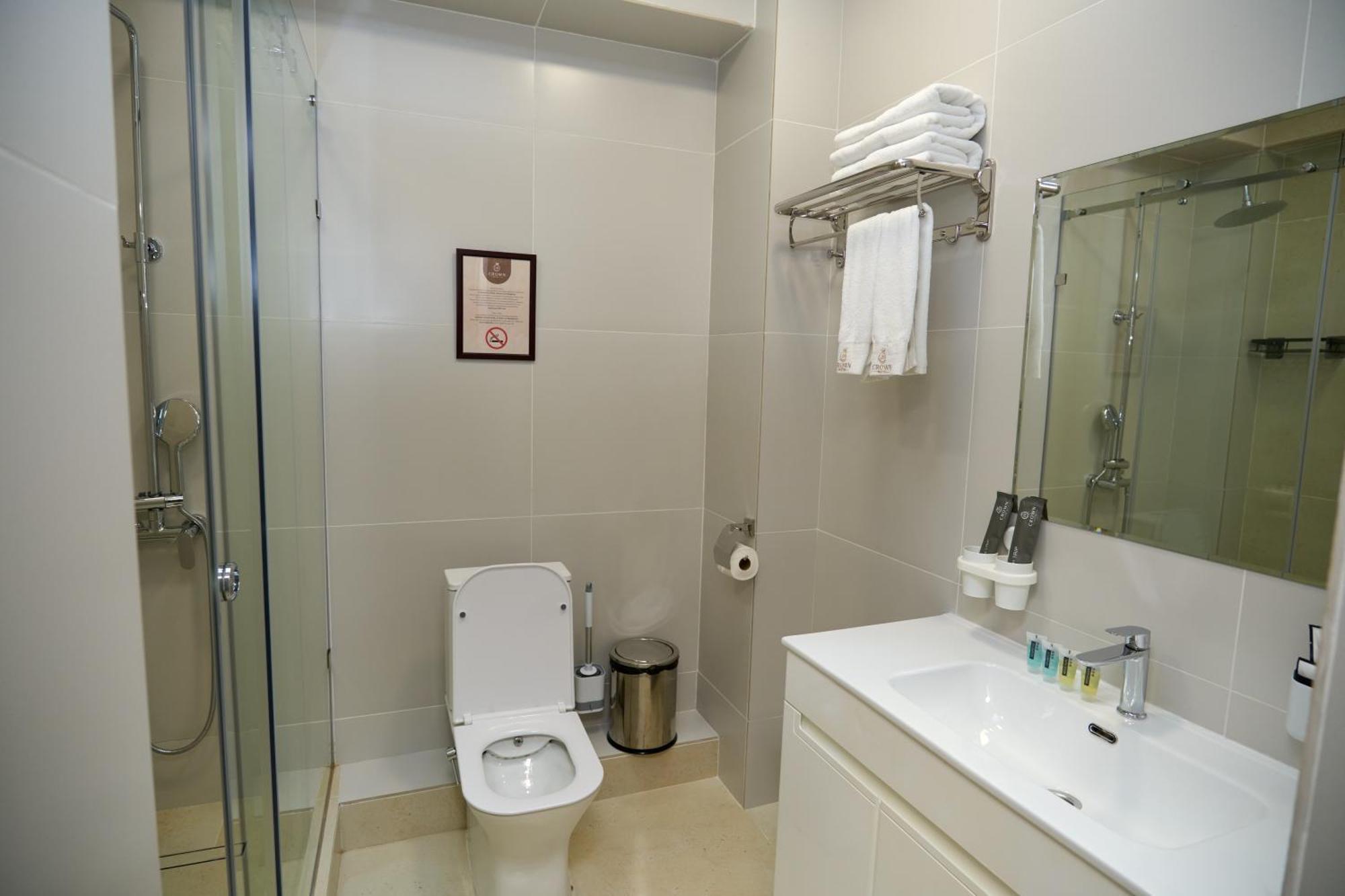 Crown Hotel Bishkek Luaran gambar