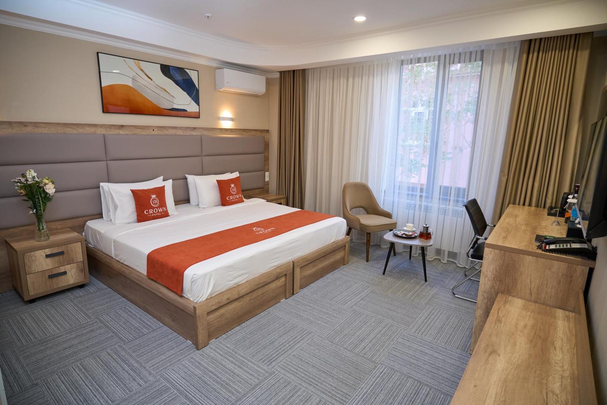Crown Hotel Bishkek Luaran gambar