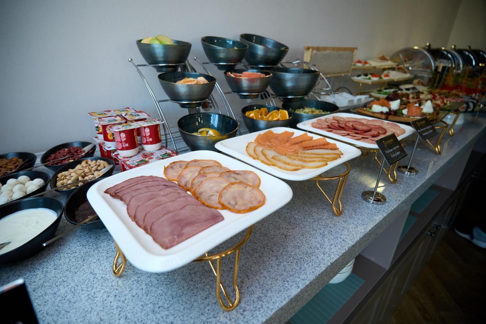 Crown Hotel Bishkek Luaran gambar